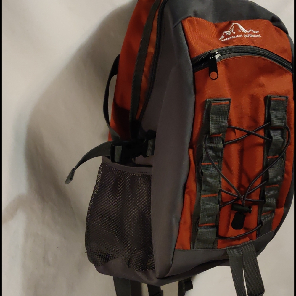 American Outback Desert Spring Hydration Pack - Picture 4 of 7